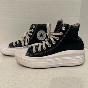 Converse Women's Sz 7 Black  White Platform High-Tops All Star Chuck Taylor Move